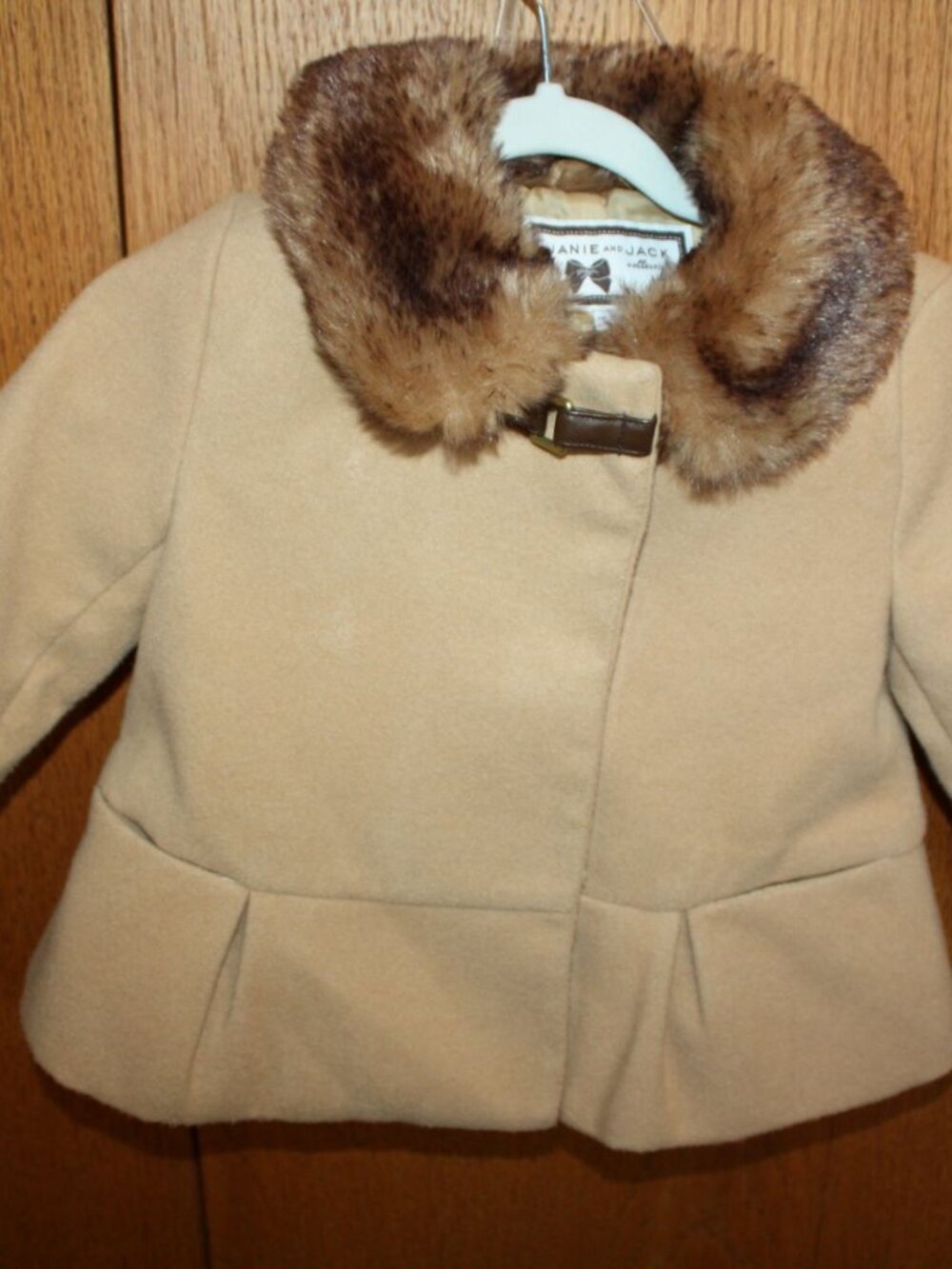 JANIE AND JACK SIZE 18-24 Mos. PLUM PERFECT Tan Pleated Fur Collar Dress Coat